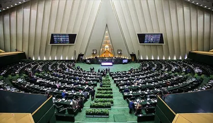 تقدیر ۱۶۰ نماینده مجلس از عباس آخوندی + عکس