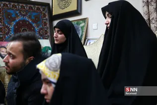 حضور رهبر معظم انقلاب اسلامی در منزل سردار شهید سپهبد سلیمانی