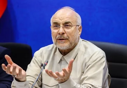 حضور قالیباف در پارلمان پاکستان با استقبال رئیس مجلس این کشور + فیلم