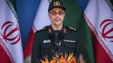 برگزاری آیین تجلیل از خانواده‌های شهدای مدافع سلامت با حضور سرلشکر باقری