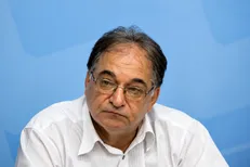 مسعود اقبالی: حذف تیم امید از ناگویا، نشانه‌ مشکلات عمیق در بخش پایه است/ فوتبال کشور نیازمند جراحی است