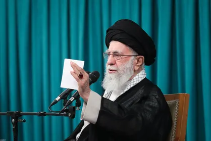 رهبر انقلاب: مراقب باشید در فهم انقلابی&zwnj;گری دچار خطا نشوید/ مجلس در بررسی بودجه سالیانه شاکله اصلی بودجه پیشنهادی دولت را حفظ کند + فیلم