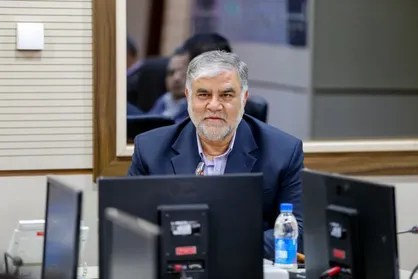 شهردار قم: مهلت پرداخت عوارض اصناف و مشاغل تا پایان مردادماه تمدید شد/خللی در خدمت&zwnj;رسانی به شهروندان ایجاد نشده