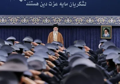 رهبر انقلاب: اگر آمریکایی&zwnj;ها به امنیت ملت ما تعرض کنند، ما هم به امنیت آنها تعرض خواهیم کرد