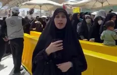 حضور پرشور عاشقان اهل بیت در خانه پدری / تعداد زائران نسبت به سال‌های گذشته افزایش داشته است
