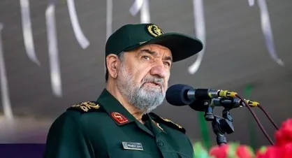 محسن رضایی: روزی دشمنان به ایران می&zwnj;آیند و در فرودگاه برای ملاقات با رئیس جمهور ایران التماس می&zwnj;کنند/ والله این شدنیست + فیلم
