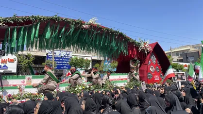 وداع باشکوه با ۱۵ شهید یک خانواده در کرج/ پیکر شهدای تجاوز اخیر در سالروز شهادت امام صادق (ع) تشییع می&zwnj;شود+ فیلم