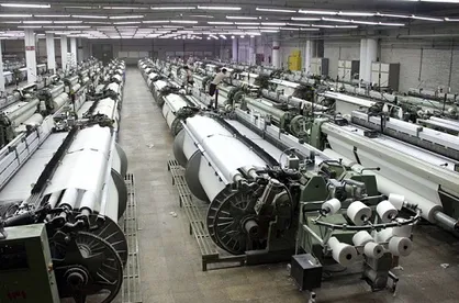واکنش مسئول بسیج دانشجویی واحد بروجرد به اخراج بیش از ۹۴۰ کارگر کارخانه نساجی
