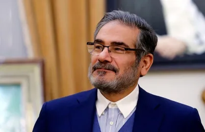 شمخانی: وزیر خارجه ایران با اختیارات کامل برای مذاکره غیرمستقیم با امریکا، راهی عمان است