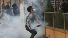 حمله تظاهرات‌کنندگان خشمگین به مقرهای احزاب اقلیم کردستان ادامه دارد