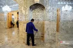  ضد عفونی کردن حرم حضرت فاطمه معصومه(س)