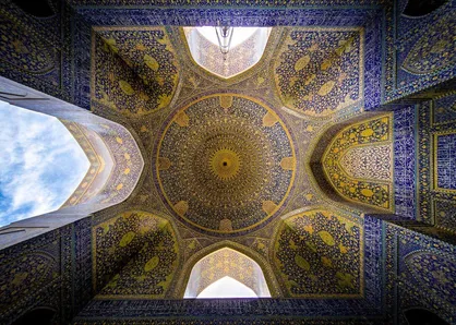 مطابقت طرح&zwnj;های توسعه شهری با اصول و ارزش&zwnj;های معماری و شهرسازی ایرانی اسلامی