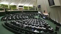 نشست علنی یکشنبه ۱۹ بهمن مجلس آغاز شد