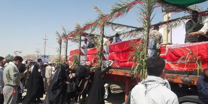 پیکر ۲۶ شهید گمنام از مرز سومار وارد کشور شدند