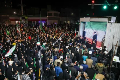 حضور ملت ایران، رمز ناکامی نقشه&zwnj;های دشمنان است/سرنوشت نبرد امروز در دست مردم است/ملت ایران هیبت قدرت&zwnj;های سلطه&zwnj;گر را در جهان شکست