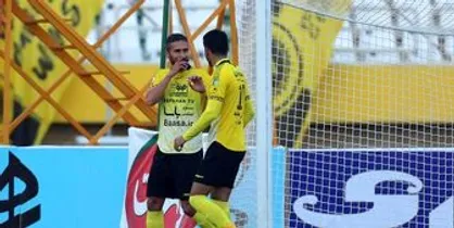 کریم باقری با پرسپولیس تمدید کرد