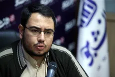 کسانی که از استعفای دولت دم می‌زنند، در دایره دلسوزان انقلاب نیستند