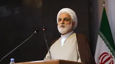 جوانان را بیاورید دستاورد‌های نظامی را ببینند