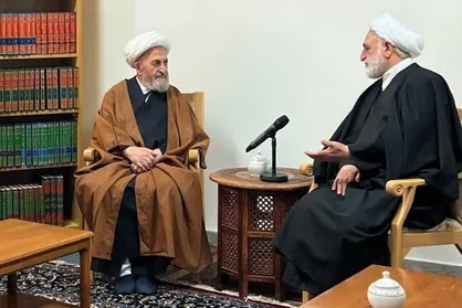 نامه آیت&zwnj;الله سبحانی به رئیس قوه قضائیه: در عقدنامه&zwnj;ها، پرداخت مهریه باید عندالاستطاعه باشد نه عندالمطالبه + عکس