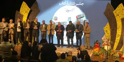 شعر طنز خرمشاهی برای فاضل نظری/ مخاطبان برای فاضل سنگ تمام گذاشتند