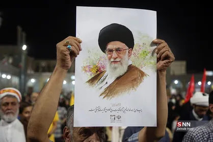 در میدان علم و مقاومت کنار رهبر انقلاب ایستاده&zwnj;ایم
