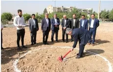کلنگ‌زنی احداث ۲ پروژه خوابگاه متاهلان در دانشگاه رازی