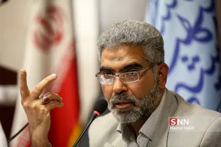 حسین صمصامی عضو هیئت علمی دانشکده اقتصاد دانشگاه شهید بهشتی و سرپرست اسبق وزرات اقتصاد