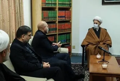 آیت الله سبحانی: وعده حل مشکلات مردم هنوز محقق نشده است