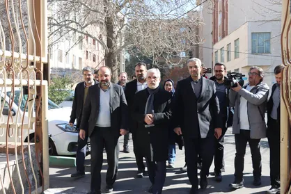 بازدید سر زده وزیر علوم از خوابگاه&zwnj;ها و فضای پیرامون دانشگاه صنعتی شریف