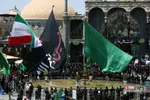 مردم شهر مقدس قم از نقاط مختلف شهر با برپایی دسته‌جات عزاداری به مناسبت روز تاسوعای حسینی به سمت حرم مطهر بانوی کرامت حرکت کرده به عزاداری و سوگواری می‌پردازند. 