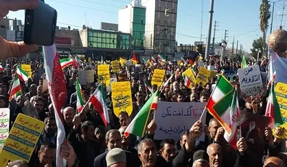انقلاب اسلامی توانست مردم آزادی خواه جهان را بیدار کند