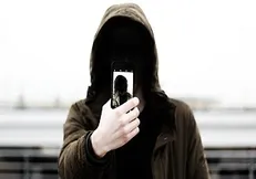 تلاش اف‌بی‌آی برای دستیابی به اطلاعات تلفن‌های هوشمند