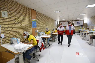 بازدید از خط تولید ماسک و لباس بیمارستانی