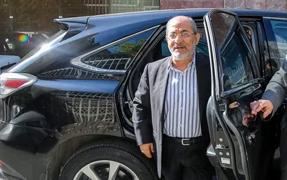 فیلم/ رفیق&zwnj;دوست: حقوق ۱۹ میلیونی حق برخی مدیران است؛ ماشین شاسی&zwnj;بلند لکسوس سوار می&zwnj;شوم