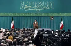 رهبر انقلاب: تصمیم‌سازان و تصمیم‌گیران درباره فضای مجازی باید به موضوع امنیت روانی جامعه توجه کنند. مسئولان کشور باید امنیت روانی مردم را حفظ کنند.