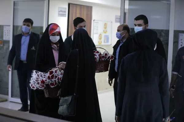 حضور داوطلبان جمعیت امام رضایی‌ها در بیمارستان ۵۰۱ ارتش 