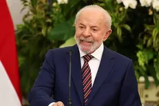 لحظه رأی‌دادن لولا داسیلوا در انتخابات برزیل + فیلم