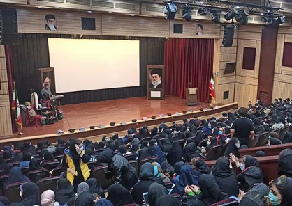 رئیس دانشگاه علوم پزشکی اصفهان: در نظام سلامت باید کار گروهی انجام داد