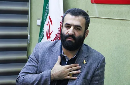 فیلم/ التماس دعای احد قدمی از زائران اربعین
