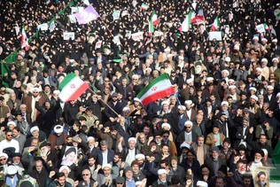  تشییع پیکر دو شهید مدافع امنیت در حمله اغتشاشگران 