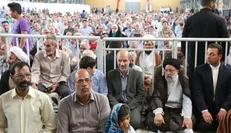 حضور رئیسی در جمع نمازگزاران جمعه رفسنجان