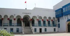 ممانعت از ورود رئیس و نمایندگان پارلمان تونس به ساختمان مجلس