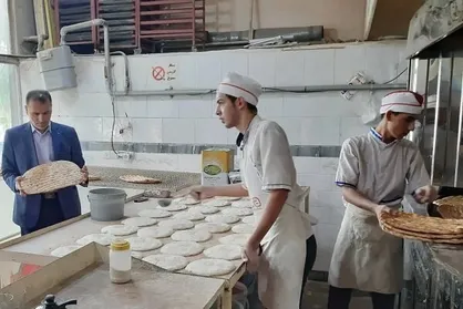 شکایت مردم از عدم رعایت بهدداشت در نانوایی&zwnj;ها