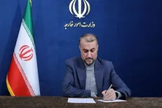 مکتب توحیدی امام(ره) دل‌های مردم آزاده را متحول ساخت