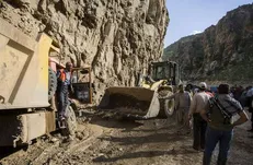 بازسازی ‌جاده معمولان ـ خرم‌آباد با همکاری قرارگاه خاتم و بخش خصوصی