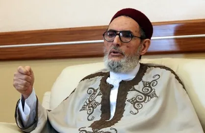 پول&zwnj;های فاسد امارات و عربستان عامل بی&zwnj;ثباتی کشور هستند