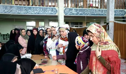 گلستانی&zwnj;ها پرشورتر از گذشته پای صندوق&zwnj;ها آمدند/ آغاز حماسه&zwnj;سازی اهالی دیار هیرکان