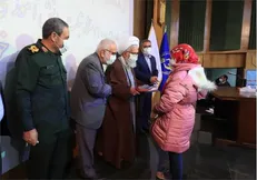 ۲۰۰ دستگاه تبلت به دانش‌آموزان تحت حمایت استان زنجان اهدا شد
