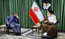 هنر، بستر محوری در جنگ نرم و هنرمند، فرزند ملت است/ فضای لازم برای فعالیت هنرمندان دینی را فراهم کنید