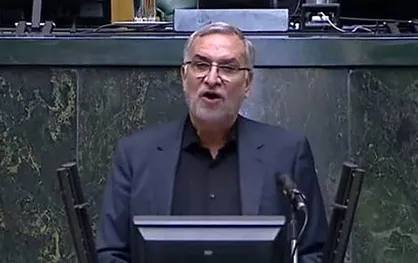 عین&zwnj;اللهی: سال گذشته نزدیک به ۳ هزار پزشک به مناطق محروم اعزام کردیم / صباغیان از پاسخ وزیر قانع شد
